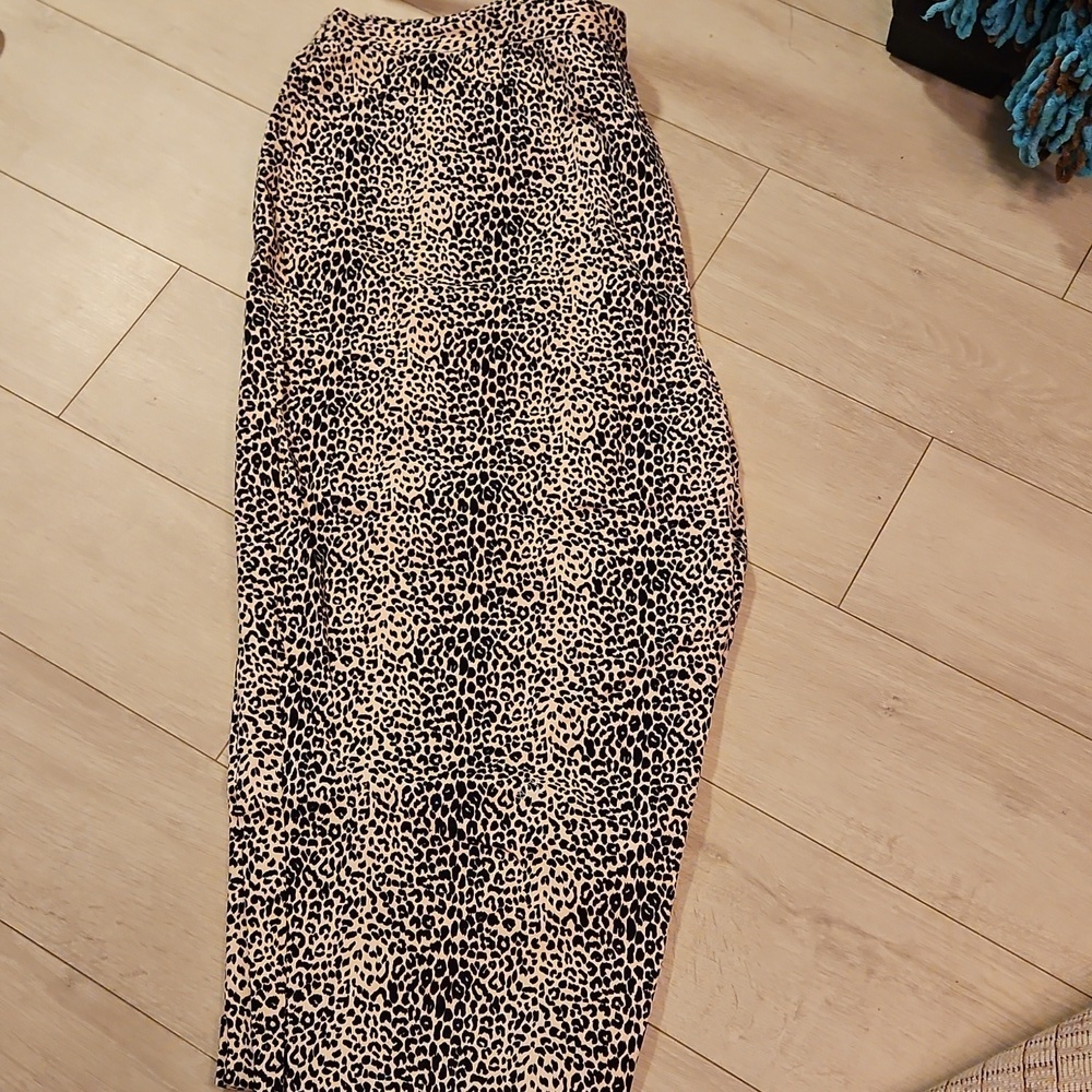 Spirit Women's Animal Print Cheetah Brown Black Capri Pants Size 22 plus size - Picture 3 of 7
